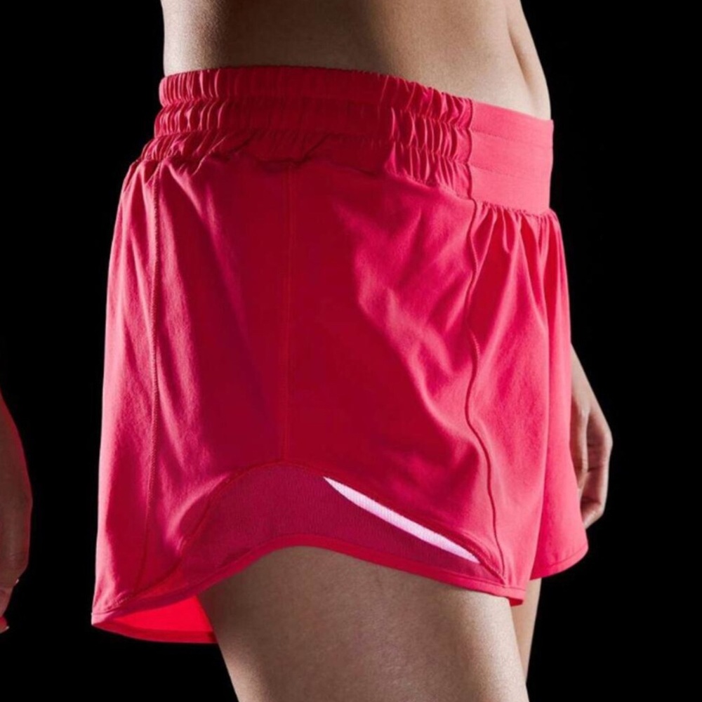 🌼LULULEM🍋N Hotty Hot Low-Rise Lined Short 4" Lip Gloss in Sz 6